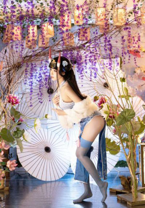 两腿之间