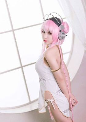 三妻四妾