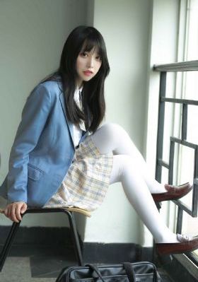 97国产大学生情侣白嫩酒店