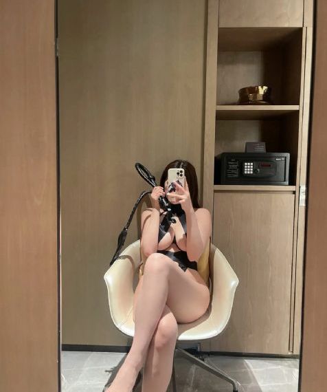欧美交换夫妇未删减版