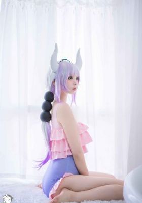 女机器人