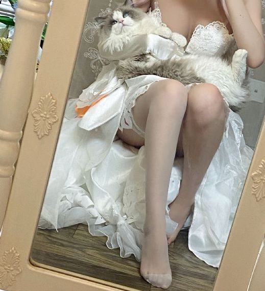 年轻的女闺蜜hd中文字幕电影