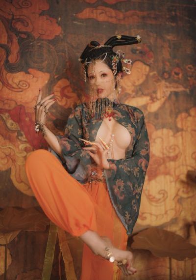 秋霞鲁丝