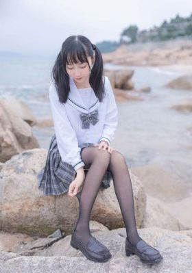 巨乳女士官